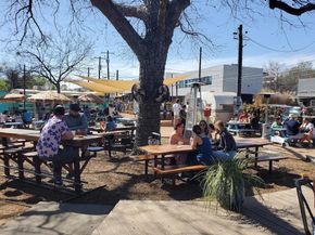 2235 E 6th ST 302, Austin TX 78702