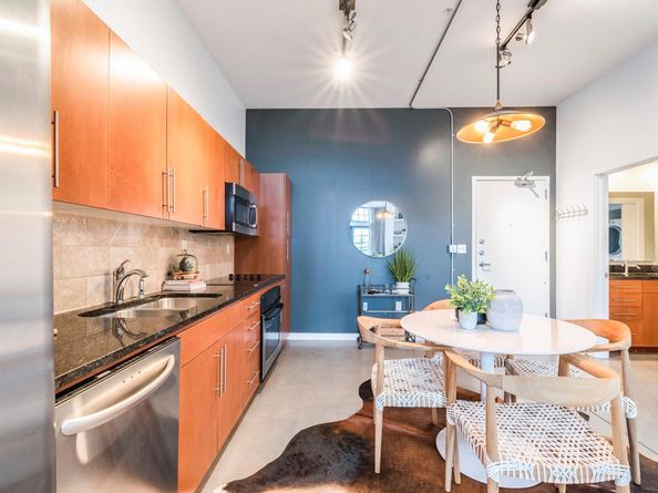 2235 E 6th ST 302, Austin TX 78702