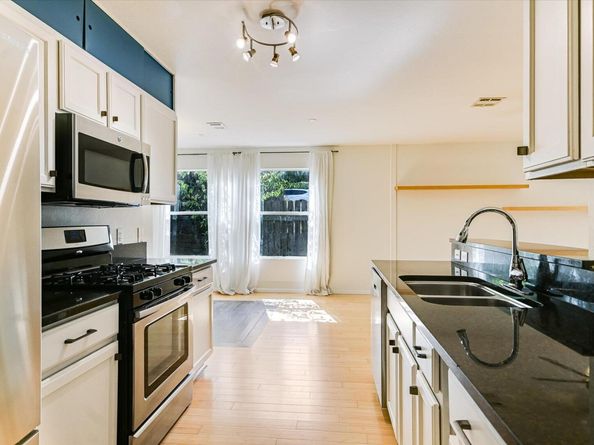 1193 Curve ST, Austin TX 78702