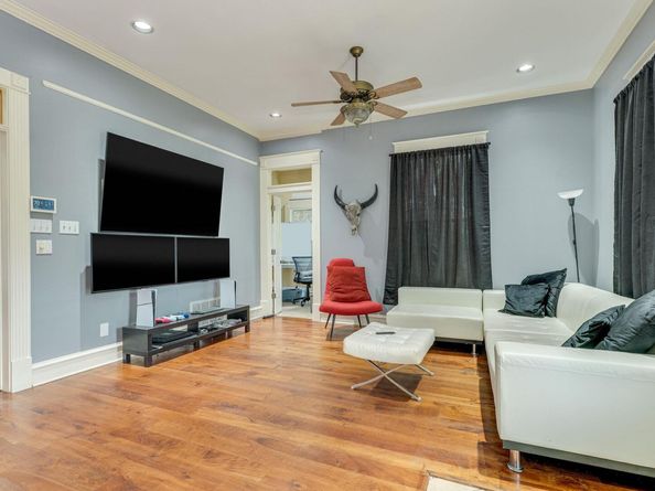1153 San Bernard ST, Austin TX 78702