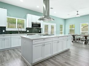 7317 Shadywood DR, Austin TX 78745