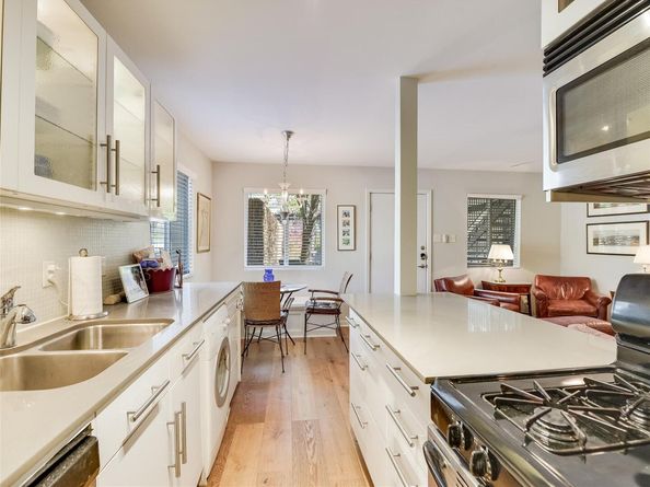 1503 W 9th ST 106, Austin TX 78703