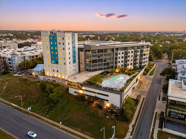 800 Embassy DR 204, Austin TX 78702