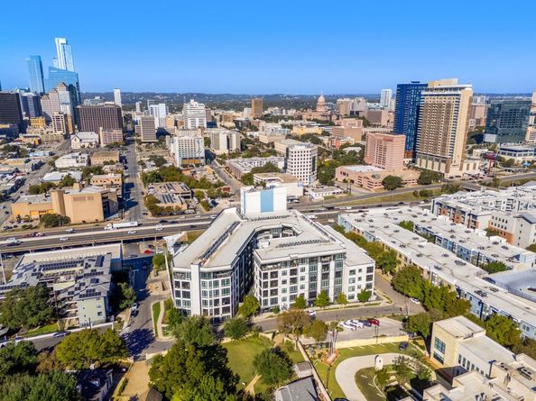 800 Embassy DR 204, Austin TX 78702
