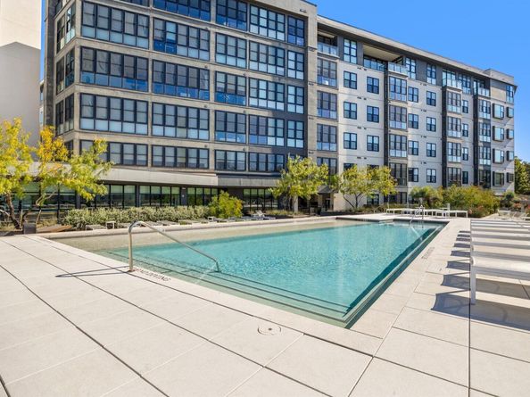 800 Embassy DR 204, Austin TX 78702