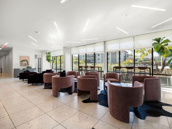 800 Embassy DR 204, Austin TX 78702