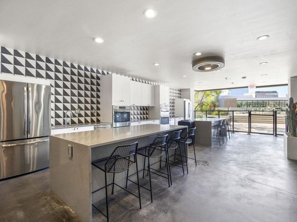 800 Embassy DR 204, Austin TX 78702