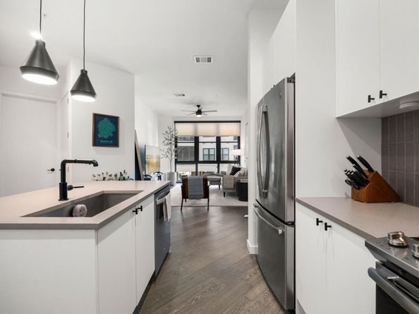 800 Embassy DR 204, Austin TX 78702