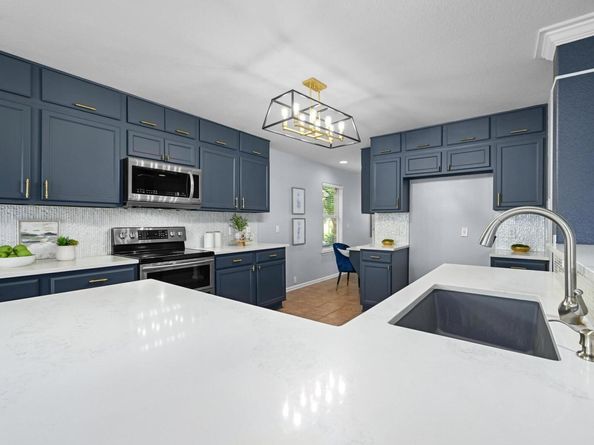 324 King Elder LN, Leander TX 78641