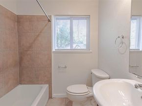 2005 Matthews LN 2, Austin TX 78745