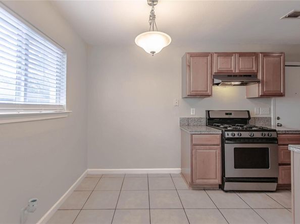 2005 Matthews LN 2, Austin TX 78745