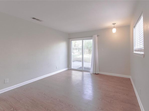 2005 Matthews LN 2, Austin TX 78745