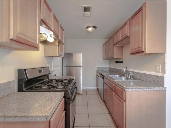 2005 Matthews LN 2, Austin TX 78745