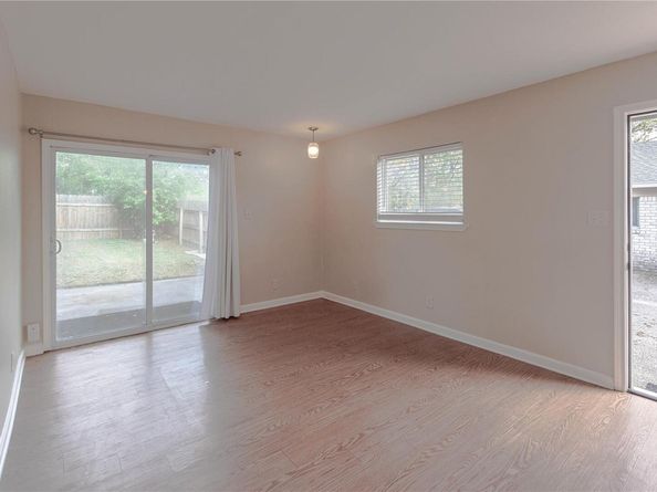 2005 Matthews LN 2, Austin TX 78745