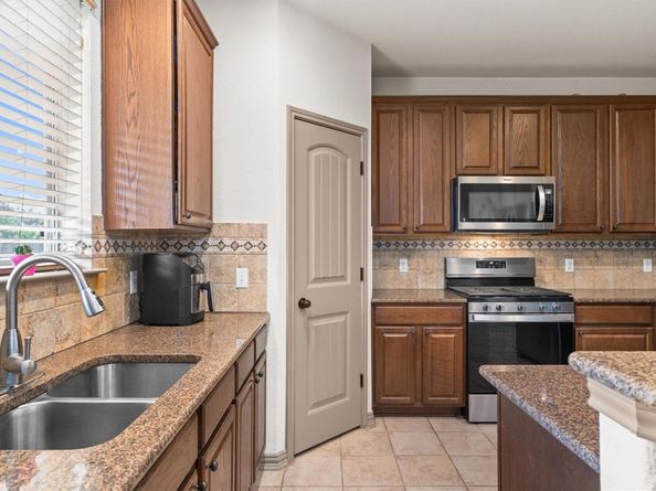 1520 Westmeadow TRL, Round Rock TX 78665