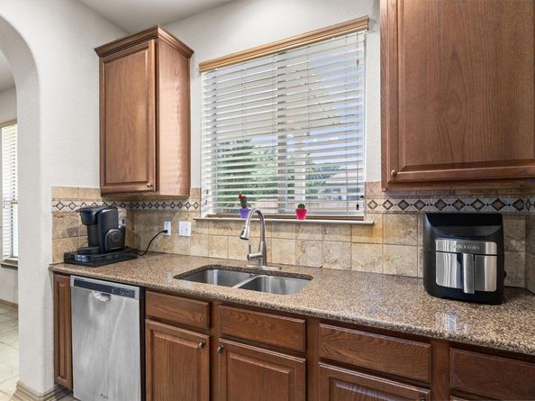 1520 Westmeadow TRL, Round Rock TX 78665