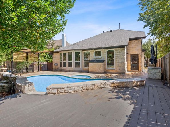 10033 Scull Creek DR, Austin TX 78730