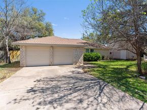 212 Rockcrest DR, Georgetown TX 78628
