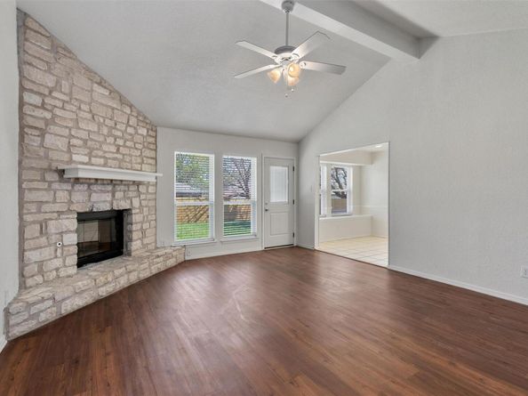 212 Rockcrest DR, Georgetown TX 78628