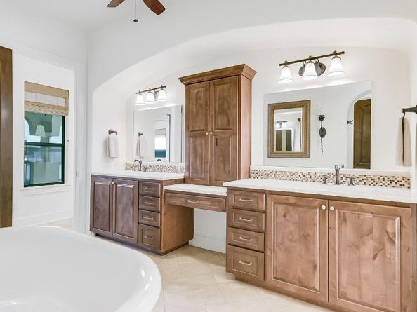 17017 S Ridge LN, Austin TX 78734