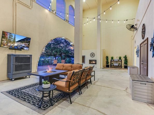 17017 S Ridge LN, Austin TX 78734