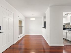 400 W 35th ST 210, Austin TX 78705