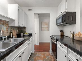 400 W 35th ST 210, Austin TX 78705