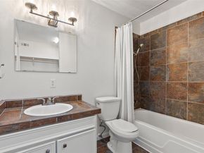 400 W 35th ST 210, Austin TX 78705