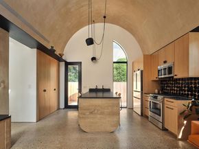 2201 Garden ST, Austin TX 78702