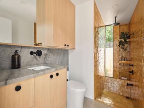 2201 Garden ST, Austin TX 78702