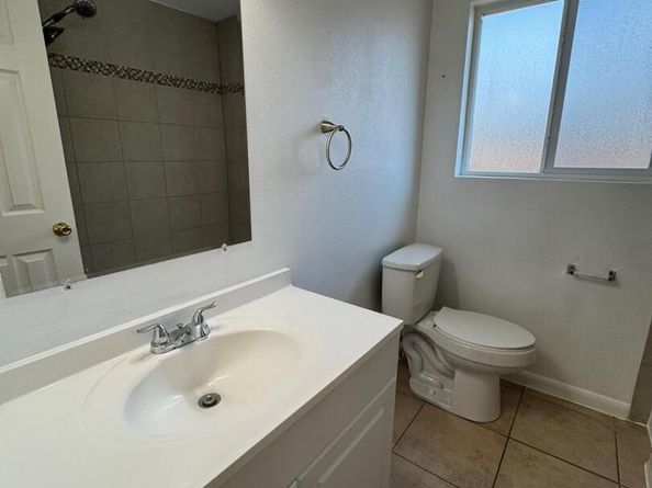 1308 E 52nd ST A and B, Austin TX 78723