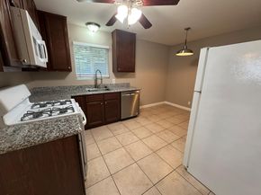 1308 E 52nd ST A and B, Austin TX 78723