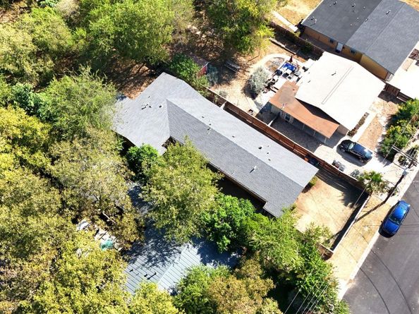 1308 E 52nd ST A and B, Austin TX 78723