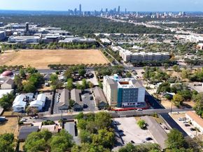 1308 E 52nd ST A and B, Austin TX 78723