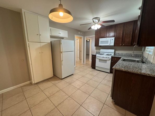 1308 E 52nd ST A and B, Austin TX 78723