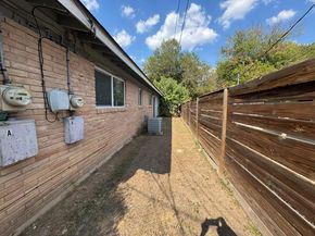 1308 E 52nd ST A and B, Austin TX 78723