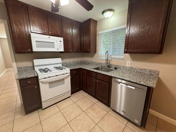 1308 E 52nd ST