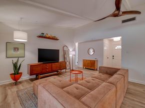 9214 Hunters TRCE E, Austin TX 78758