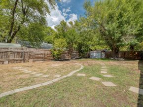 9214 Hunters TRCE E, Austin TX 78758
