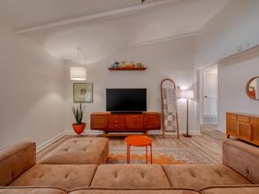 9214 Hunters TRCE E, Austin TX 78758