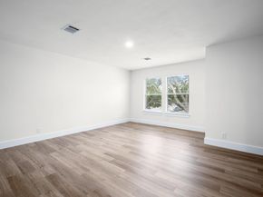 17901 Narsitin LN, Pflugerville TX 78660