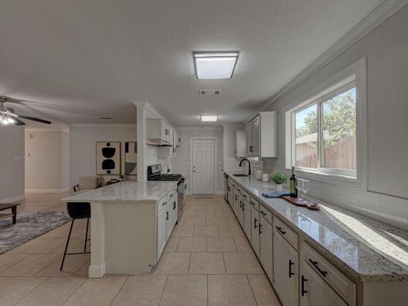 3206 Barnsley Dr, Austin TX 78745