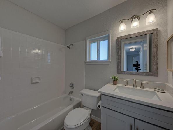 3206 Barnsley Dr, Austin TX 78745