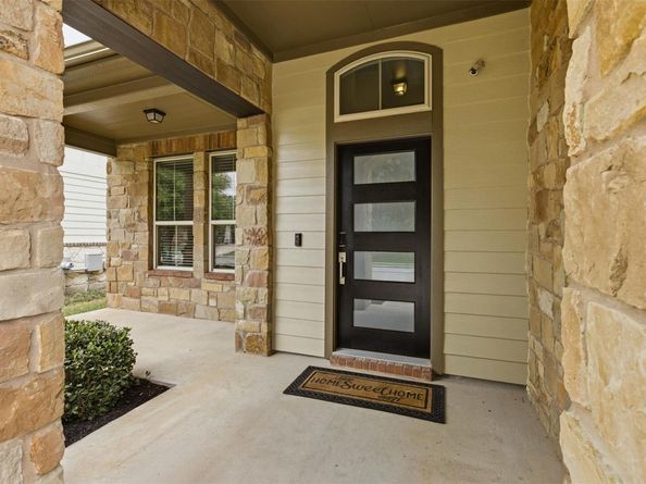 2004 Garretts WAY, Manchaca TX 78652