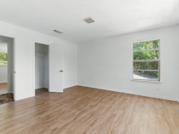 2401 Homedale CIR, Austin TX 78704