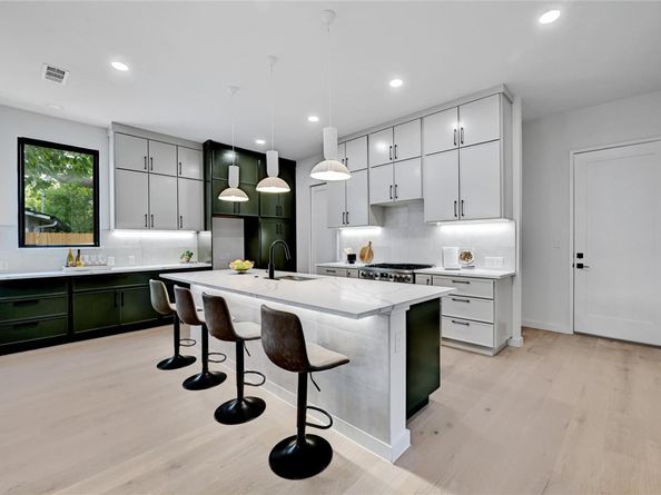 4609 Philco DR 1, Austin TX 78745