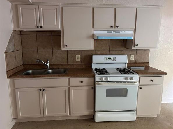 4800 E Stassney LN, Austin TX 78744