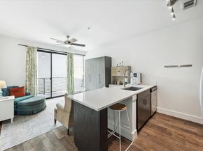 1615 E 7th ST 306, Austin TX 78702