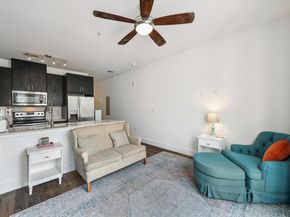 1615 E 7th ST 306, Austin TX 78702