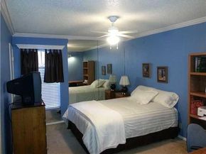 910 Duncan LN 11, Austin TX 78705